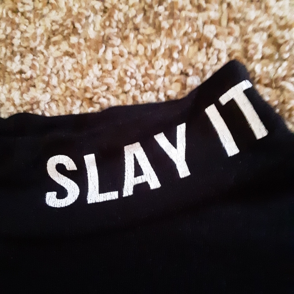 For @uniquenpink ... "Slay It" Crop Top - Picture 4 of 5